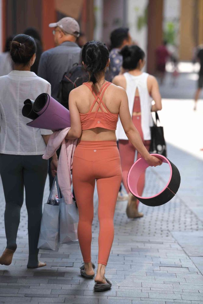 练瑜伽的姑娘【176P】04028-美色吧