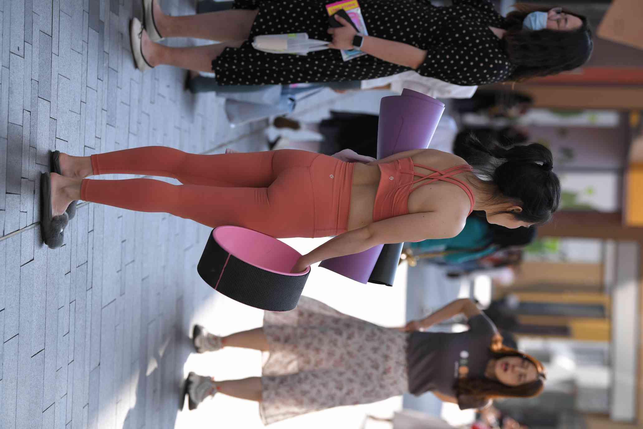 图片[2]-练瑜伽的姑娘【176P】04028-美色吧