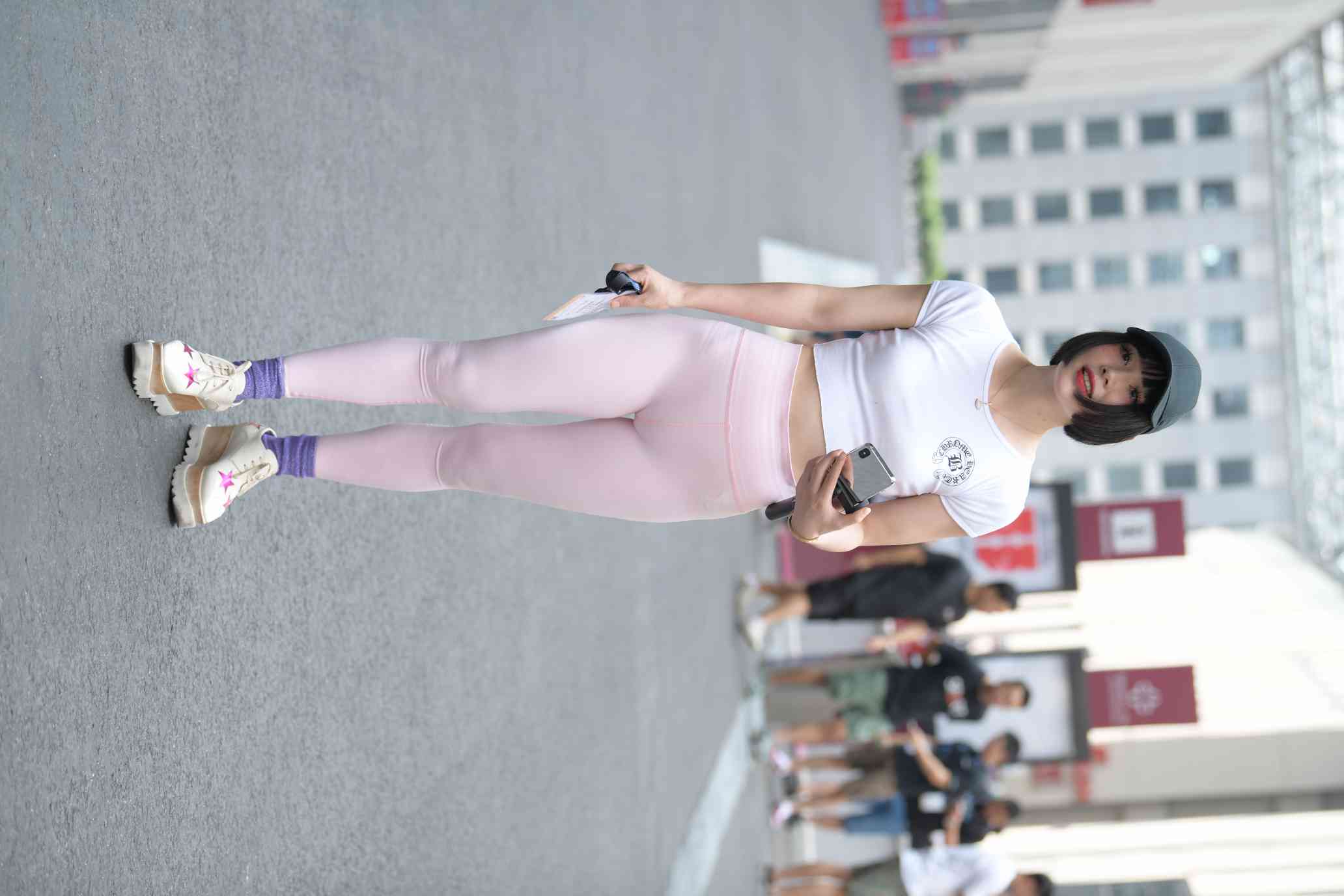 图片[2]-短发鸭舌帽时尚女生【102P】04022-美色吧