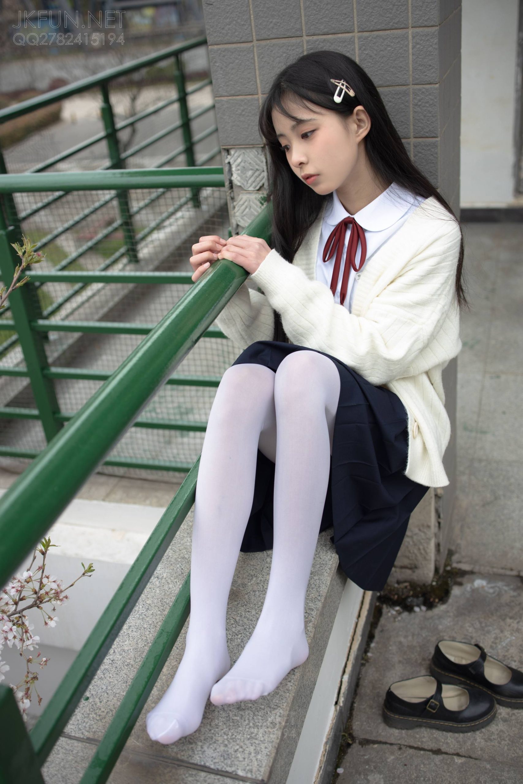 图片[5]-甜美可人的白丝姑娘【127P】20011-美色吧
