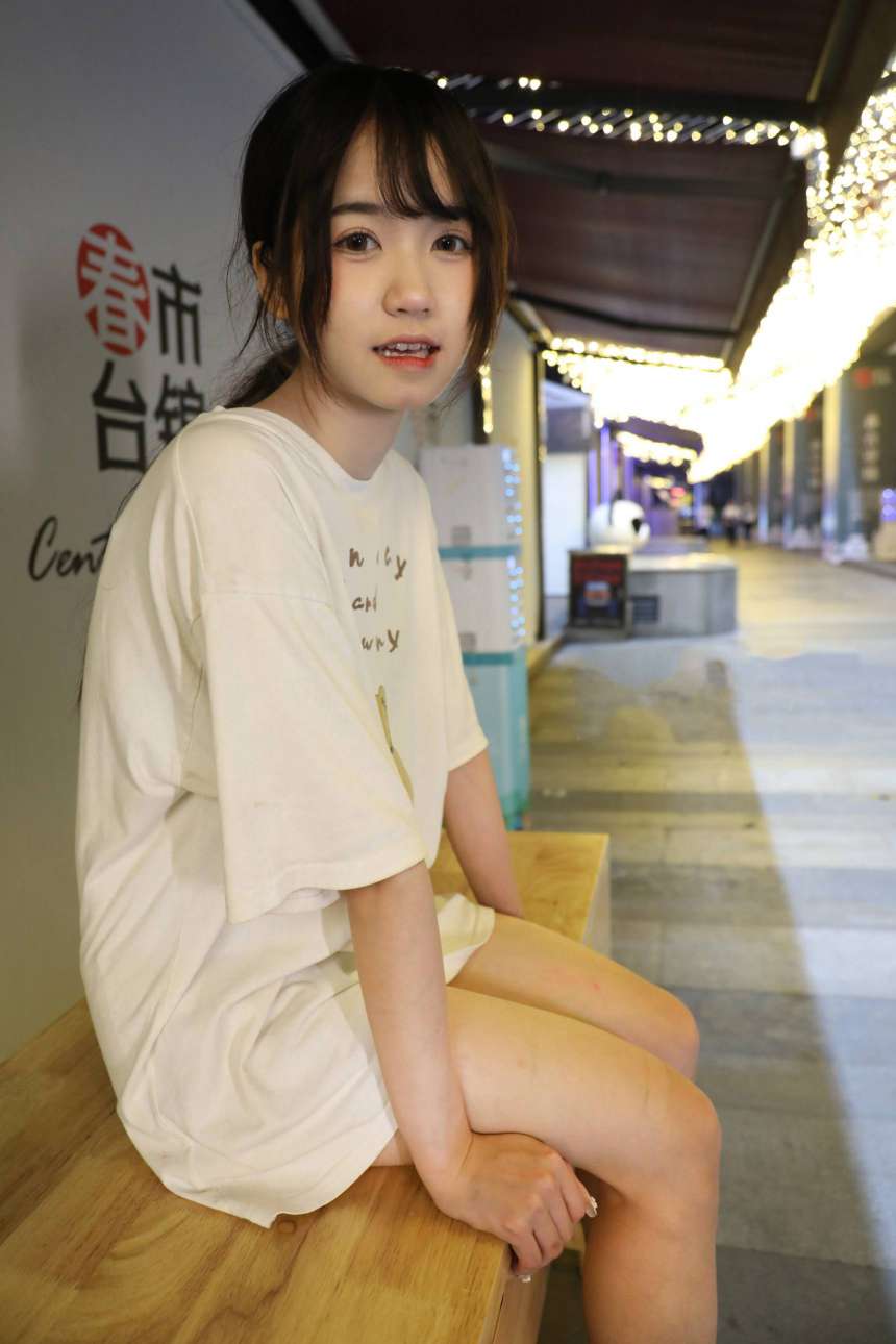 图片[4]-KTV里唱歌的长腿帆布鞋女孩【102P】20015-美色吧
