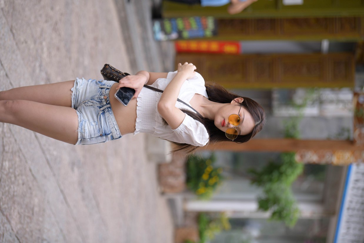 图片[2]-戴太阳镜的牛仔短裤紧身牛仔MM【167P】00021-美色吧
