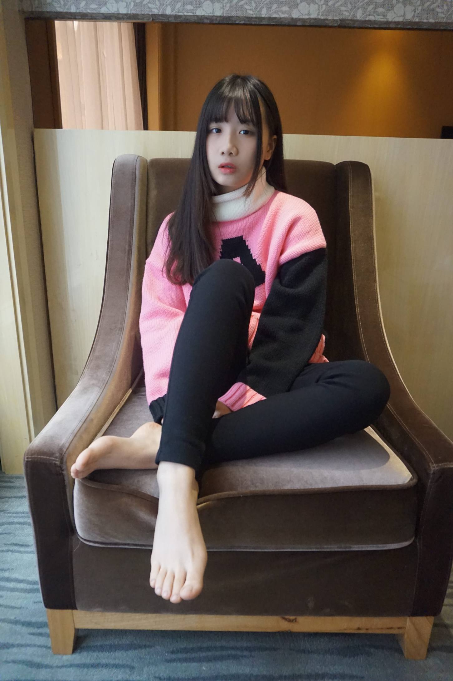 图片[1]-齐刘海的长发女孩【70P】20016-美色吧