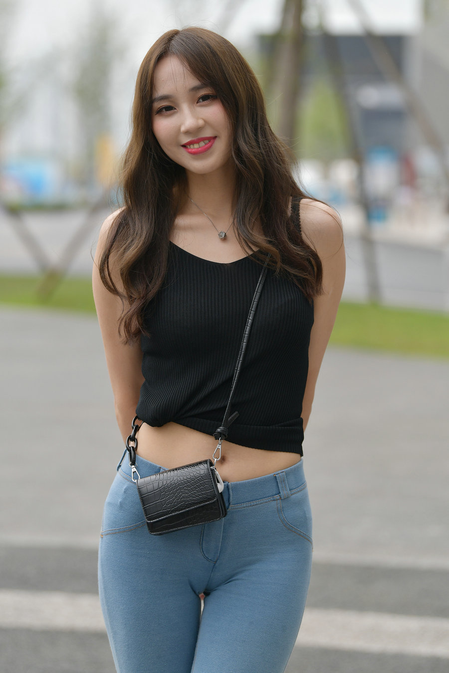 图片[1]-紧身牛仔裤女孩J3808 276P-3.31GB-美色吧