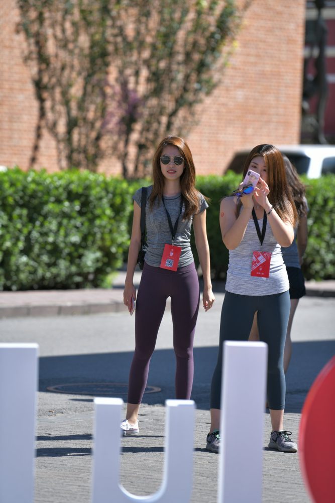 紫色瑜伽裤墨镜导游J4604 27P-336MB-美色吧