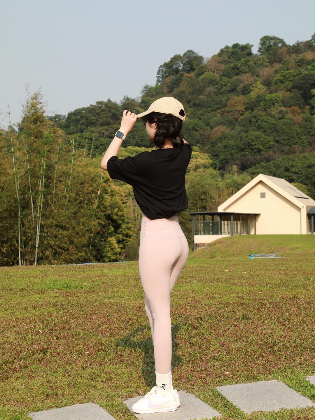图片[2]-喜欢瑜伽的阳光快乐女孩【135P】04042-美色吧