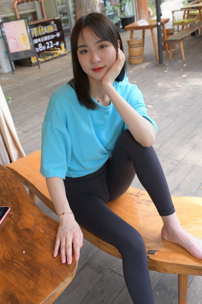 图片[1]-乖乖女瑜伽裤女孩J2224 538P2V-21.0GB-美色吧