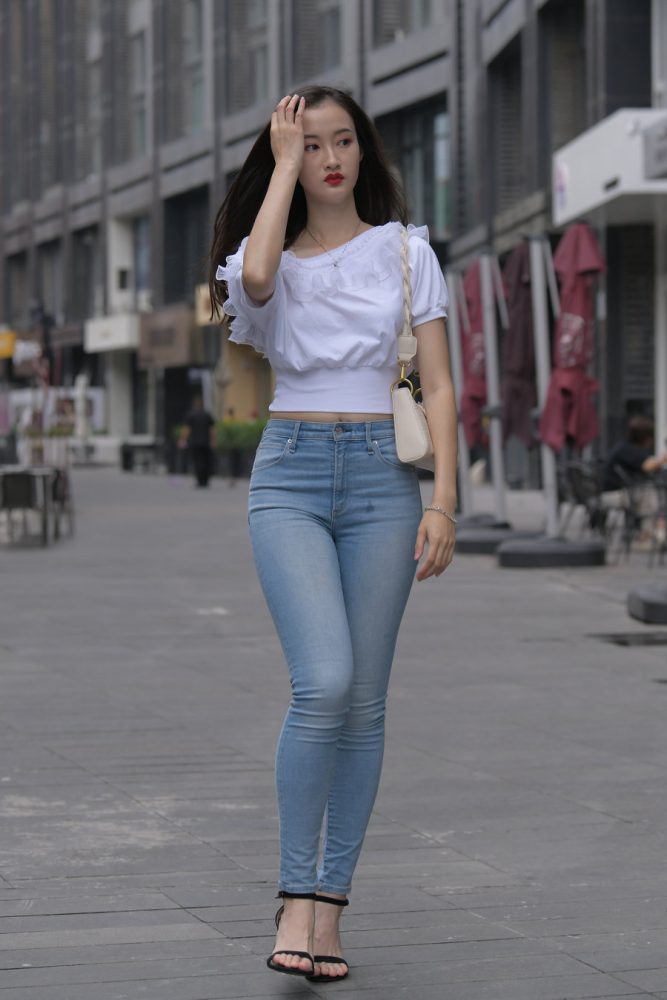 图片[1]-紧身牛仔裤女孩J2177 370P2V-19.4GB-美色吧