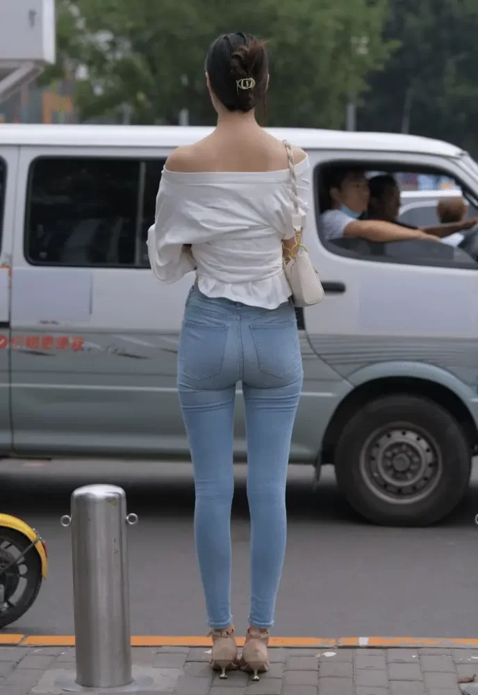 紧身牛仔裤优雅小女人J2238 322P1V-14.1GB-美色吧