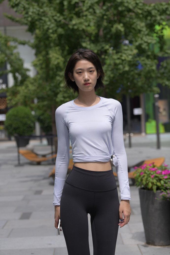 图片[1]-短发长腿的女生J2791 292P-5.71GB-美色吧