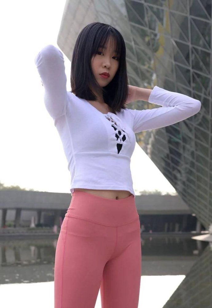 粉色瑜伽裤年轻女孩 J1311 417P17V-14.9GB-美色吧