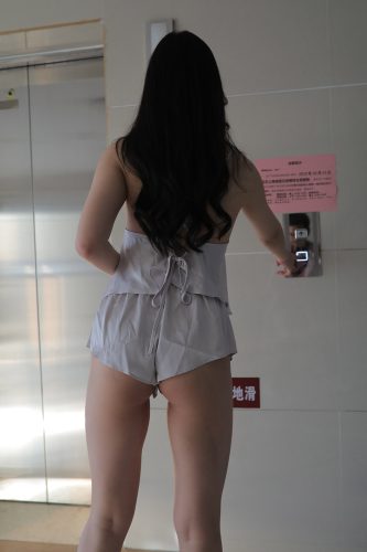 图片[4]-非常有女人味的热裤姑娘【228P】0007-美色吧