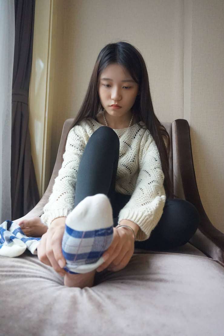 图片[5]-眼神很清澈的赤脚女孩【59P】20020-美色吧