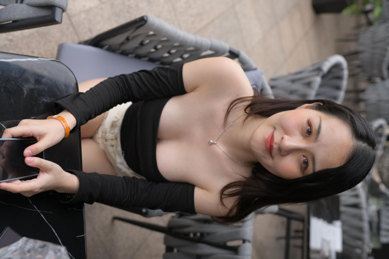 图片[3]-白色短裤的女生笑的很开心【177P】00035-美色吧