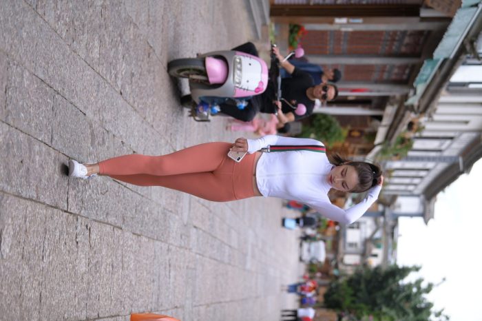 橙色瑜伽裤的高马尾姑娘【615P】00051-美色吧