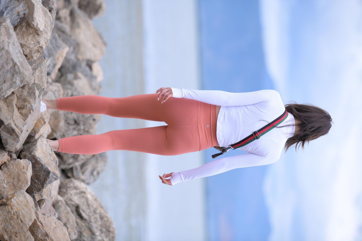 图片[6]-橙色瑜伽裤的高马尾姑娘【615P】00051-美色吧