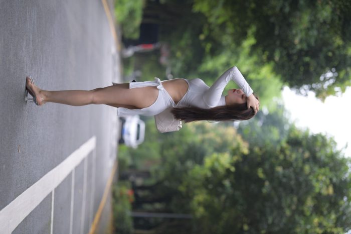 妹妹好漂亮的白色裙子【432P】00066-美色吧