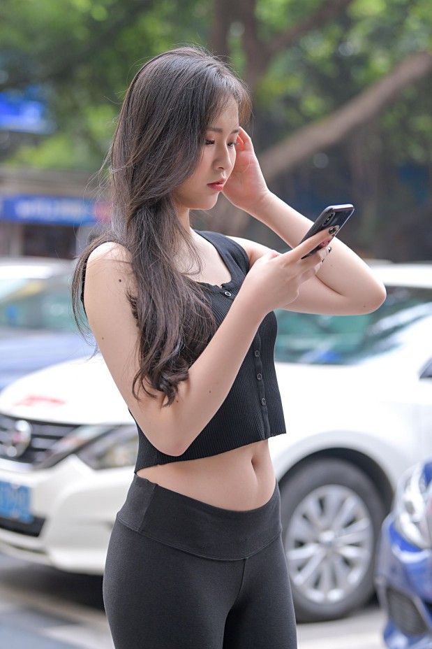 图片[5]-喝奶茶的黑色瑜伽裤长发姑娘【376P】00055-美色吧
