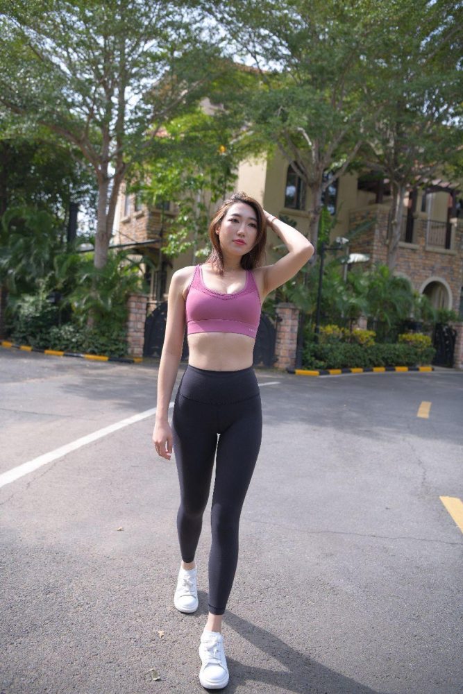 风情万种的瑜伽裤女人 J1531 375P5V-17.3GB-美色吧