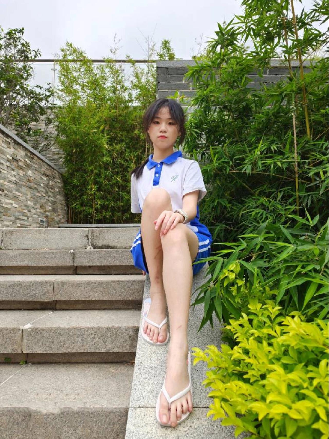 图片[4]-穿校服非常清纯的小姑娘【49P】20003-美色吧