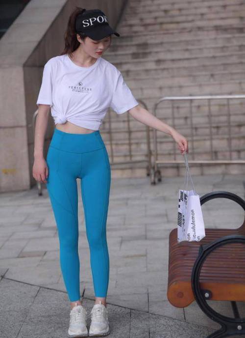 图片[3]-蓝色瑜伽裤阳光女孩J2095 611P1V-21.8GB-美色吧