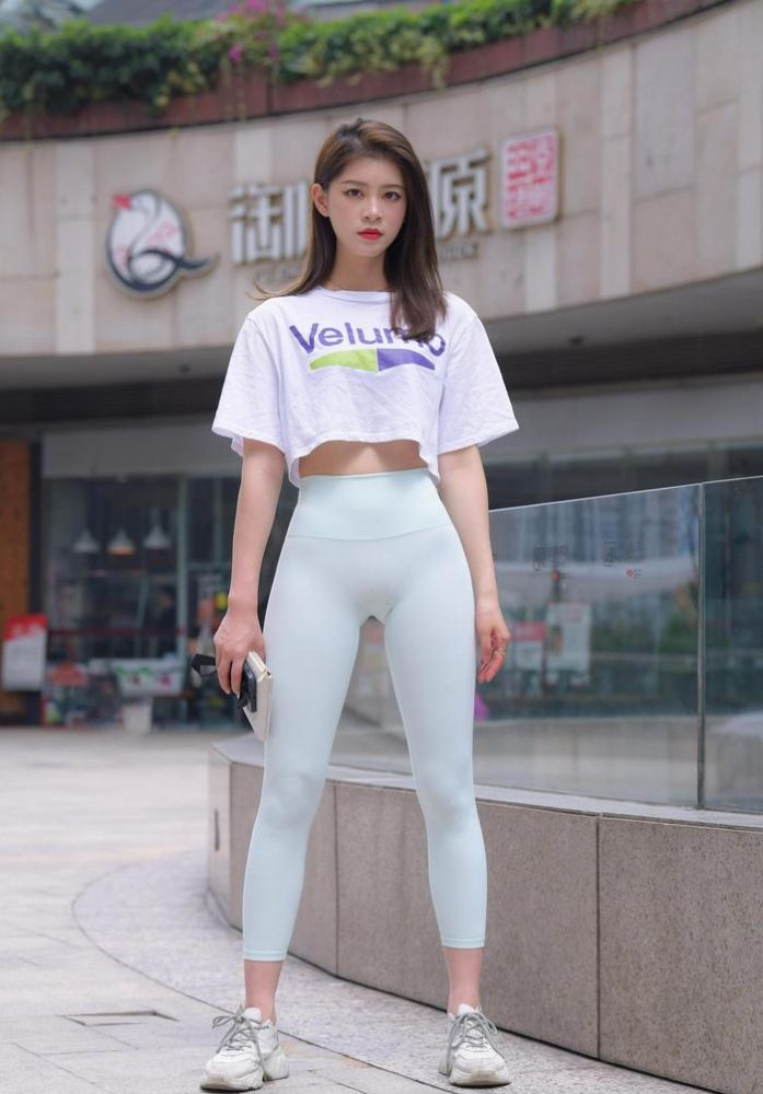 图片[1]-这个瑜伽裤女孩真的很漂亮 J1960 815P1V-28.9GB-美色吧