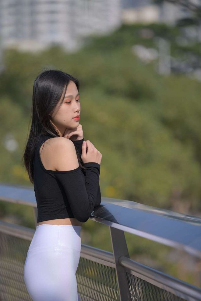 图片[4]-穿紧身白裤的端庄女孩 J1436 674P1V-22.2GB-美色吧