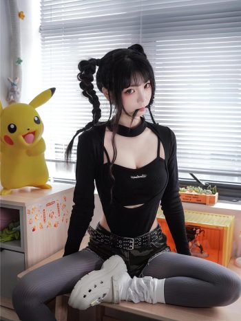 图片[4]-牛仔热裤+灰丝姑娘玩自拍-美色吧