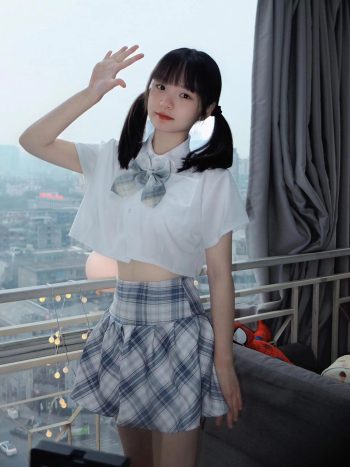 图片[6]-网格丝袜的清纯双马尾小姑娘-美色吧